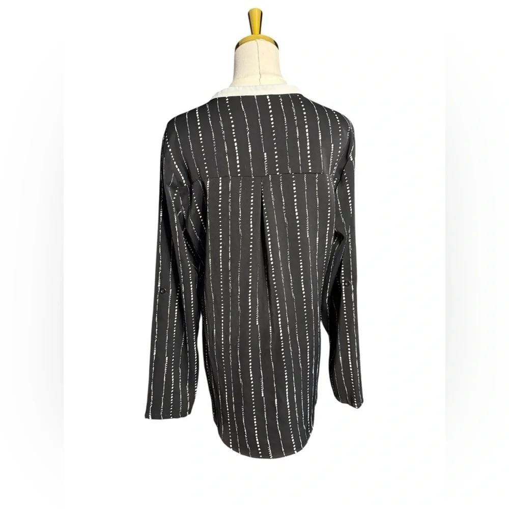Gagarin Black and White Vertical Stripe Button-Front Blouse Tab Sleeve Size M